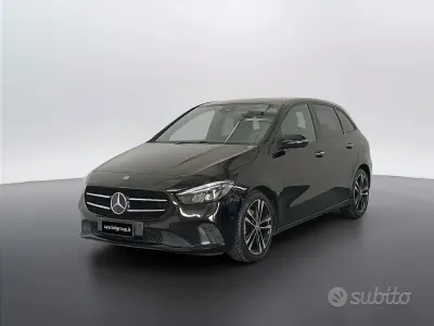 Usata Mercedes B180 116 CV (85 kW) 2019 Nero Monovolume