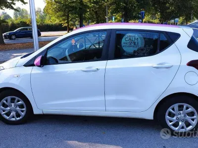 Usata Hyundai i10 69 CV (50 kW) 2018 Bianco Utilitaria
