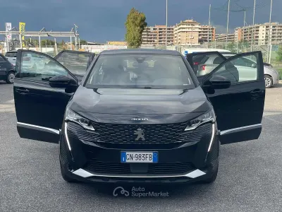 Begagnad Peugeot 3008 Allure 131 HK (96 kW) 2023 Svart SUV