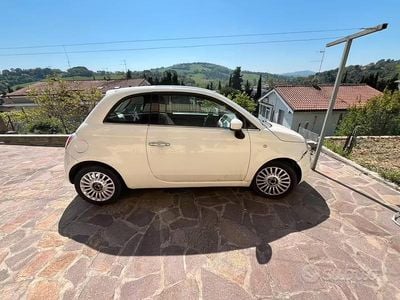 Begagnad Fiat 500 69 HK (50 kW) 2011 Vit Sedan