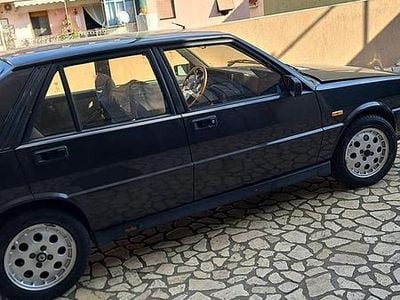 Usata Lancia Delta 130 CV (95 kW) 1990 Grigio Utilitaria