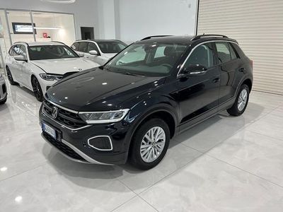 Usata VW T-Roc Life 150 CV (110 kW) 2022 Nero SUV