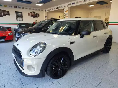 Usata Mini John Cooper Works 75 CV (55 kW) 2016 Bianco Utilitaria