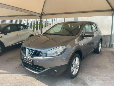 Usata Nissan Qashqai N-TEC 110 CV (80 kW) 2010 Grigio SUV