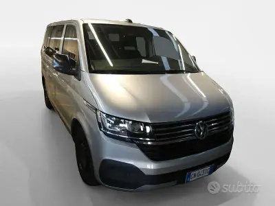 Usata VW Multivan Comfortline 150 CV (110 kW) 2023 Grigio Monovolume