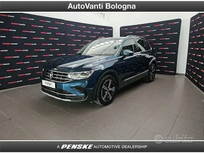Usata VW Tiguan Elegance 150 CV (110 kW) 2021 Blu/azzurro SUV