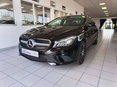 Usata Mercedes CLA220 177 CV (130 kW) 2017 Nero Coupé