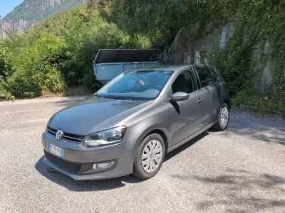 Usata VW Polo Comfortline 75 CV (55 kW) 2012 Grigio Utilitaria