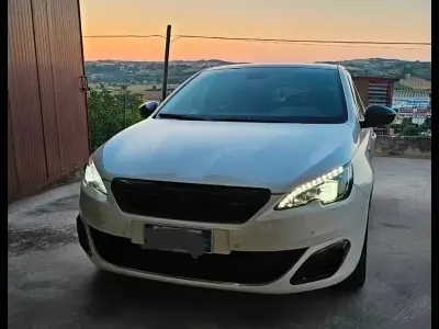 Usata Peugeot 308 181 CV (133 kW) 2015 Bianco Berlina