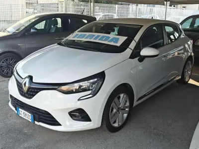 Usata Renault Clio V Business 91 CV (66 kW) 2021 Bianco Berlina