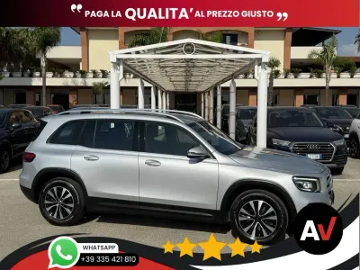 Usata Mercedes GLB200 Business 150 CV (110 kW) 2022 Argento SUV
