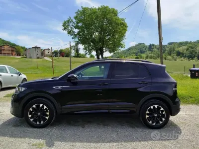 Usado VW T-Cross 95 CV (69 kW) 2023 Negro SUV