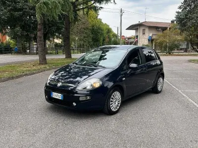 Usata Fiat Grande Punto S 75 CV (55 kW) 2011 Blu Utilitaria