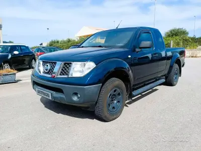 Usata Nissan Navara XE 171 CV (125 kW) 2007 Blu Pick-up