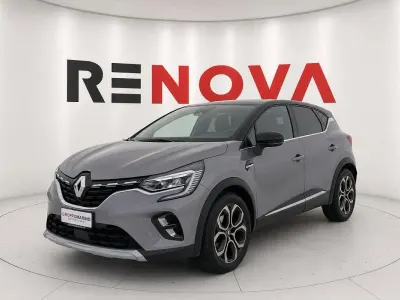 Usata Renault Captur Techno 100 CV (73 kW) 2023 Grigio SUV