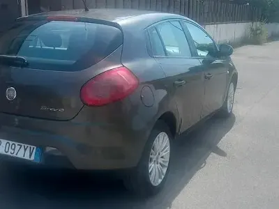 Usata Fiat Bravo Dynamic 120 CV (88 kW) 2008 Marrone Utilitaria