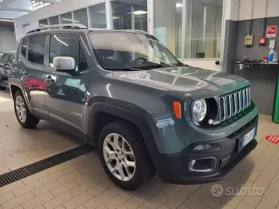 Usata Jeep Renegade Limited 140 CV (102 kW) 2015 Grigio SUV