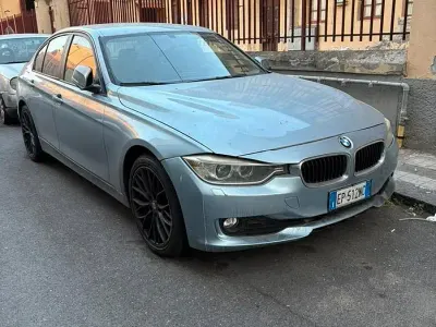 Usata BMW 318 M Sport 143 CV (105 kW) 2013 Bluazzurro Berlina