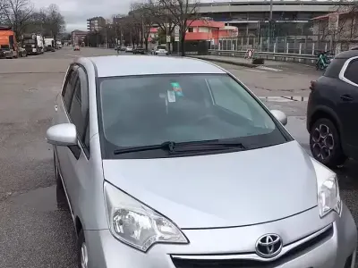 Usata Toyota Verso-S
