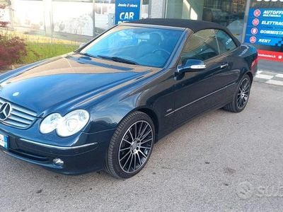 Usata Mercedes CLK200 163 CV (119 kW) 2023 Blu Cabrio
