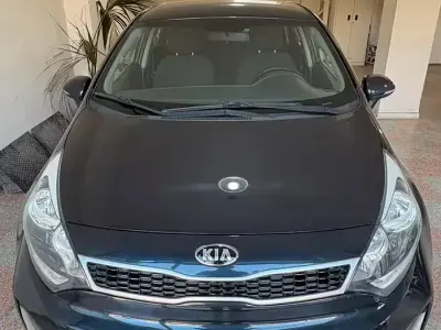 Usata Kia Rio 75 CV (55 kW) 2015 Nero Berlina