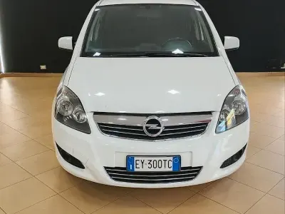Usata Opel Zafira 110 CV (80 kW) 2015 Bianco Monovolume