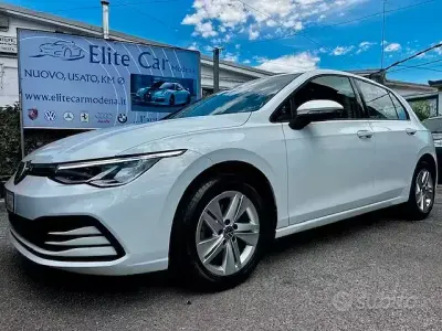 Usata VW Golf VIII Life 110 CV (80 kW) 2020 Bianco Berlina