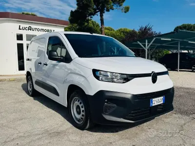 Nuova Citroën Berlingo 131 CV (96 kW) 2025 Bianco Monovolume