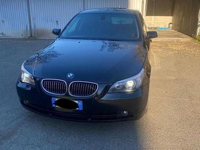 Usata BMW 535 272 CV (200 kW) 2006 Nero Station wagon