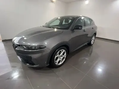 Usata Alfa Romeo Tonale Sprint 130 CV (95 kW) 2023 Grigio metallizzato SUV
