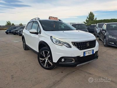 Usata Peugeot 2008 Allure 120 CV (88 kW) 2016 Bianco SUV
