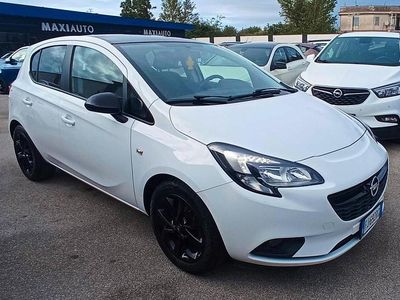Usata Opel Corsa 90 CV (66 kW) 2017 Bianco Berlina