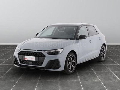 Nuova Audi A1 Ambiente 116 CV (85 kW) 2025 Grigio zinco perla SUV