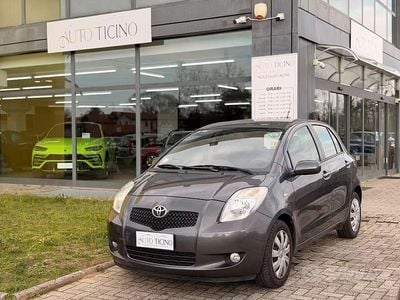 Usata Toyota Yaris 87 CV (63 kW) 2008 Grigio Utilitaria