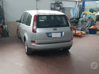 Begagnad Ford C-MAX 109 HK (80 kW) 2004 Grå Minibuss