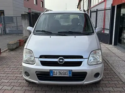 Usata Opel Agila 60 CV (44 kW) 2007 Grigio Utilitaria