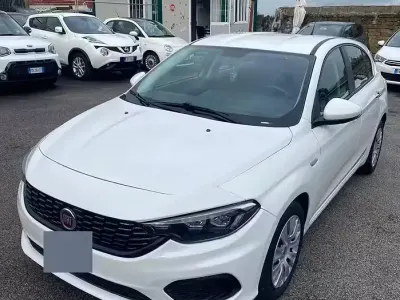 Usata Fiat Tipo Easy 95 CV (69 kW) 2018 Bianco Berlina