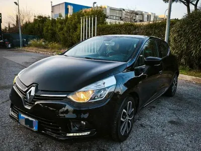 Usata Renault Clio 90 CV (66 kW) 2018 Nero Utilitaria
