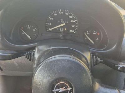 Usata Opel Corsa Swing 45 CV (33 kW) 1995 Nero Berlina