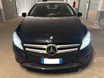 Usata Mercedes A180 109 CV (80 kW) 2016 Nero Berlina