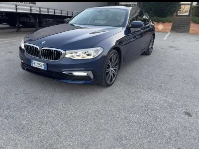 Usata BMW 530 Luxury Line 265 CV (194 kW) 2017 Blu/azzurro Berlina