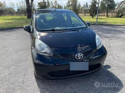 Usata Toyota Aygo Sol 68 CV (50 kW) 2008 Nero Utilitaria