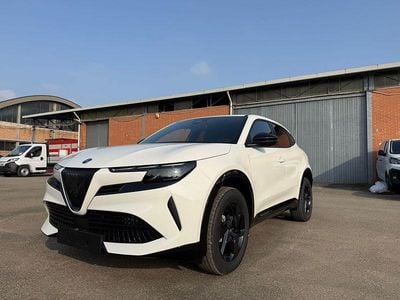 Nuova Alfa Romeo Junior Ti 145 CV (106 kW) 2026 Bianco SUV