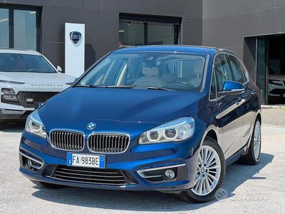 Usata BMW 216 Active Tourer Luxury Line 116 CV (85 kW) 2015 Blu Monovolume