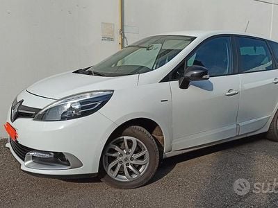 Usata Renault Scénic III LIMITED 110 CV (80 kW) 2016 Bianco Monovolume