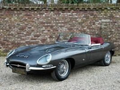 Usata Jaguar E-Type 269 CV (197 kW) 1961 Grigio Cabrio