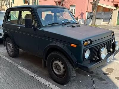 Usata Lada niva 80 CV (58 kW) 2005 Verde SUV