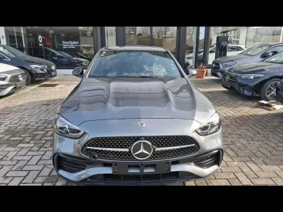 Nuova Mercedes C220 200 CV (147 kW) 2025 Grigio selenite