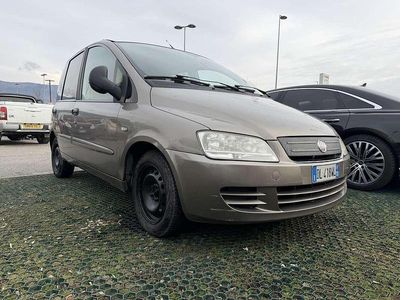 Begagnad Fiat Multipla Emotion 120 HK (88 kW) 2009 Minibuss
