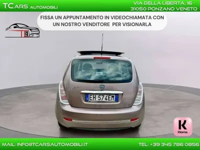 Usata Lancia Ypsilon 69 CV (50 kW) 2011 Viola Utilitaria